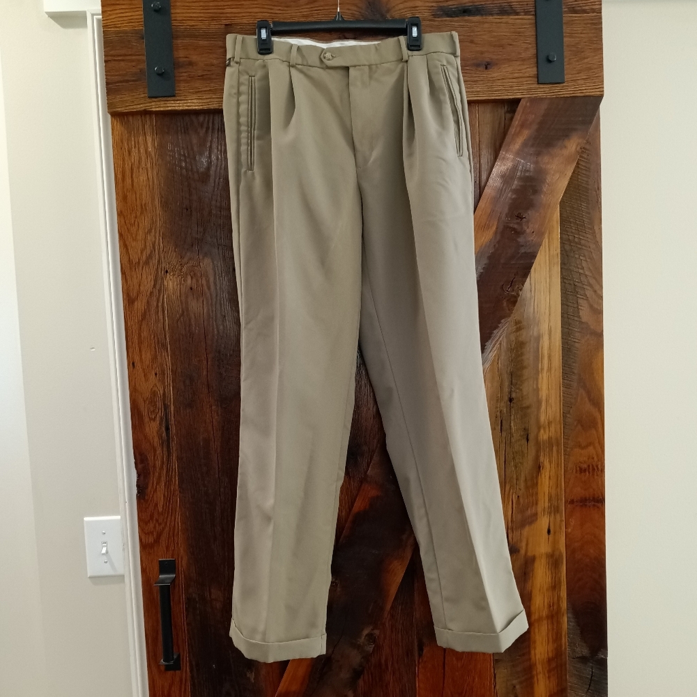 Men's Dockers Premium dark khaki pants, size W34/L34